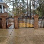 Residential Orn. 3 Rail Aluminum with Rings and Arch Gates